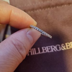 Hillberg and Berk Canada Proud Pavé Ring